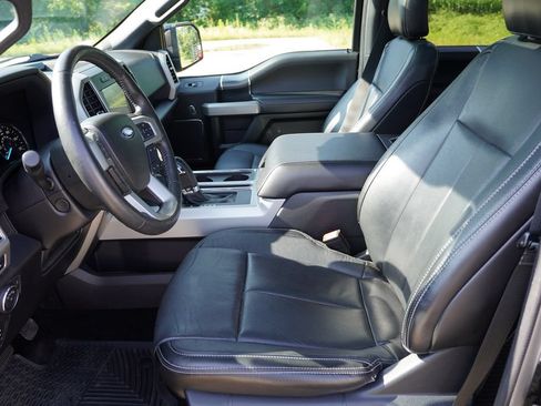 Used 2018 Ford F150 Lariat w/ Equipment Group 502A Luxury AWD/4WD image 6