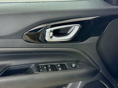 New 2026 Jeep Compass Limited image 17