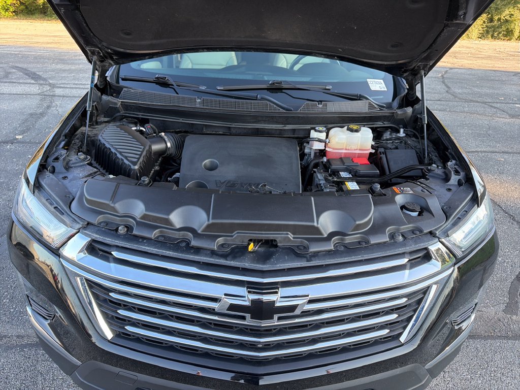 Used 2023 Chevrolet Traverse LT w/ LT Premium Package FWD image 32