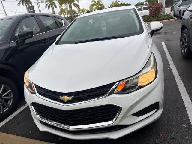 Used 2018 Chevrolet Cruze LS FWD image 2