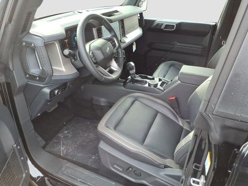 New 2025 Ford Bronco Outer Banks image 6