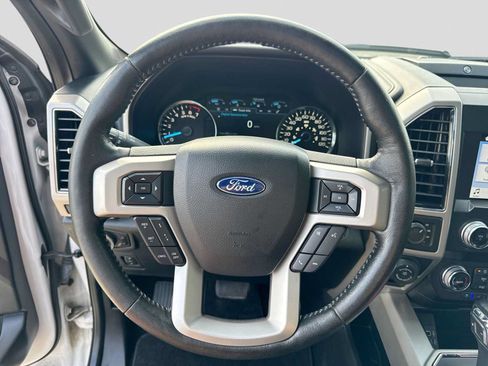 Used 2019 Ford F150 Lariat w/ Equipment Group 502A Luxury AWD/4WD image 22