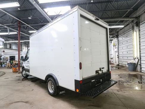 Used 2022 Ford Transit 350 DRW RWD image 8