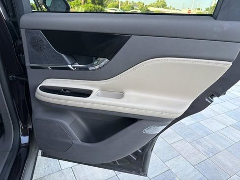 Used 2023 Lincoln Corsair FWD image 19
