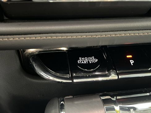 Used 2025 Lincoln Aviator AWD image 37