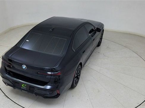 Used 2024 BMW 740i w/ Premium Package image 87