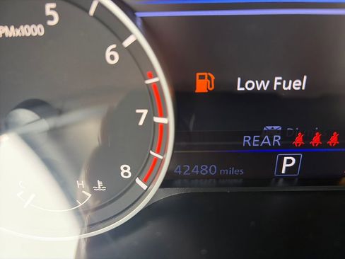 Used 2025 Nissan Altima 2.5 SV FWD image 17