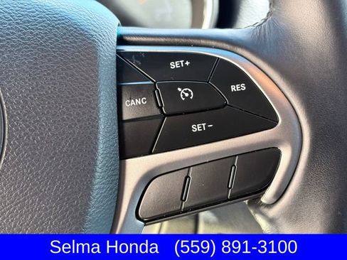 Used 2019 Jeep Grand Cherokee Altitude RWD image 14