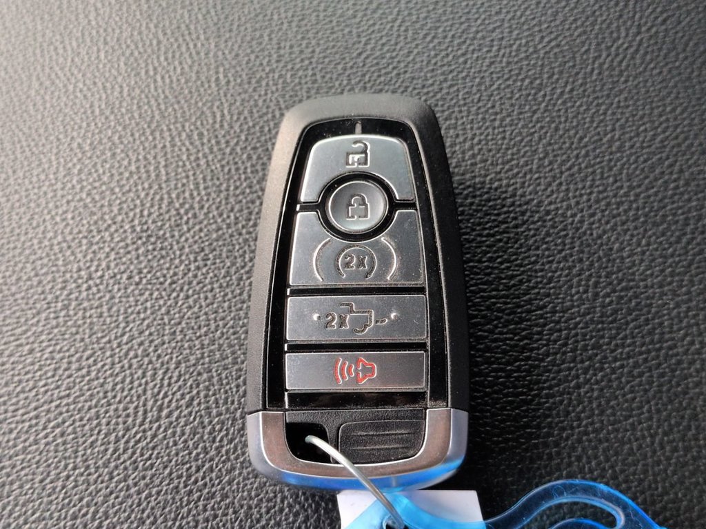 Used 2024 Ford F350 Lariat w/ Lariat Ultimate Package AWD/4WD image 30