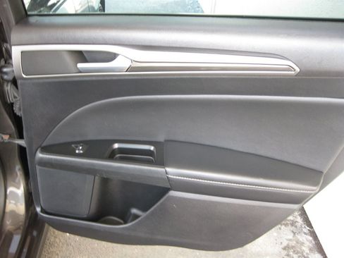 Used 2019 Ford Fusion SEL FWD image 35