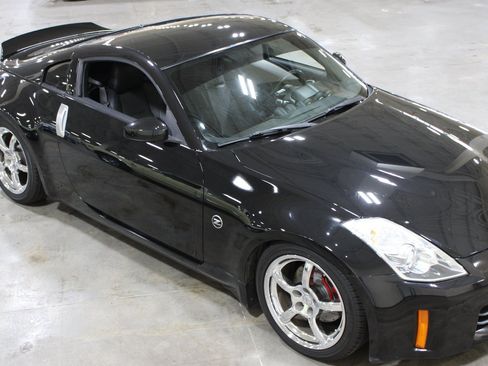 Used 2007 Nissan 350Z Touring w/ Cargo Convenience Pkg RWD image 32