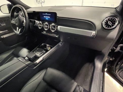 Used 2021 Mercedes-Benz GLB 250 4MATIC image 29