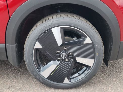 New 2025 Nissan Kicks SR image 15