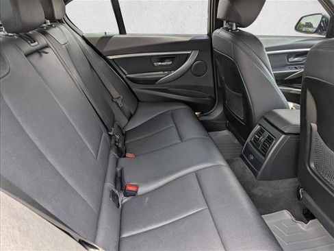 Used 2018 BMW 330e w/ Convenience Package RWD image 27