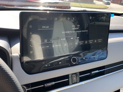 New 2025 Mitsubishi Outlander SEL image 19