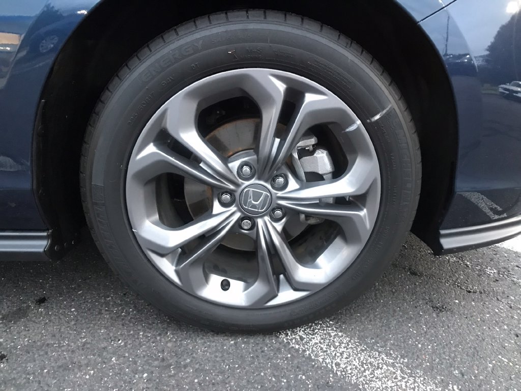 Certified 2024 Honda Accord EX image 5