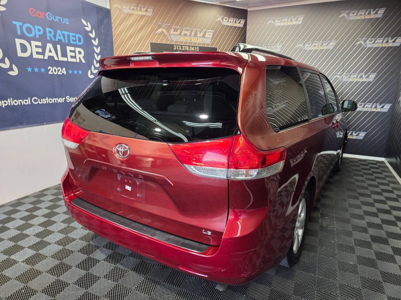 Used 2014 Toyota Sienna LE FWD image 15