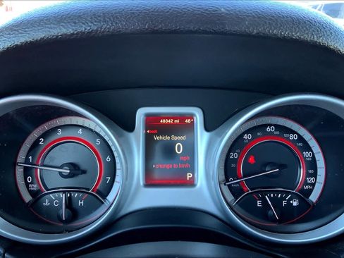 Used 2019 Dodge Journey SE w/ Blacktop Package FWD image 26