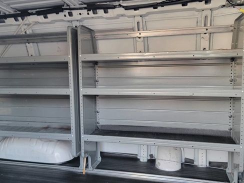 Used 2018 Chevrolet Express 2500 w/ Driver Convenience Package image 21