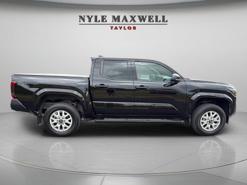Used 2024 Toyota Tacoma SR AWD/4WD image 19