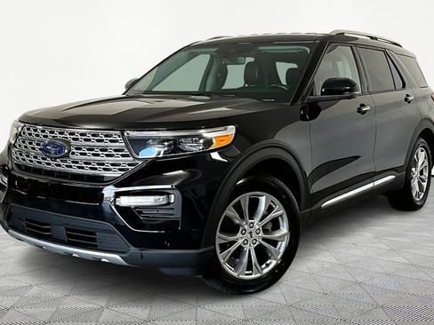 Used 2022 Ford Explorer Limited w/ Equipment Group 301A image 2