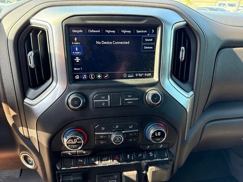 Used 2020 Chevrolet Silverado 1500 LT w/ Texas Edition AWD/4WD image 23