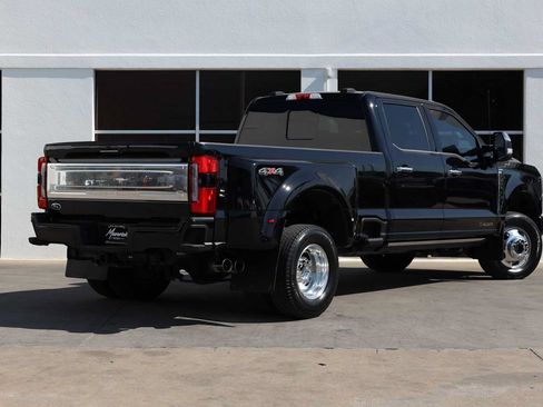 Used 2024 Ford F350 Platinum AWD/4WD image 9