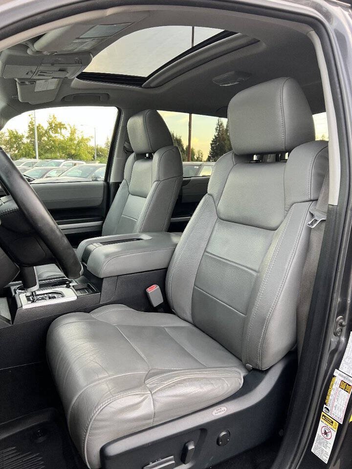Used 2017 Toyota Tundra Limited w/ Limited Premium Package AWD/4WD image 9