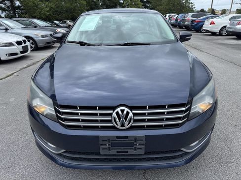 Used 2014 Volkswagen Passat 1.8T SEL Premium image 3