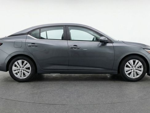 Used 2025 Nissan Sentra S FWD image 11