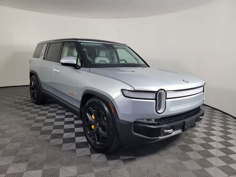 Used 2024 Rivian R1S Adventure image 35