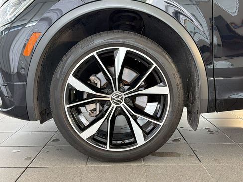 Used 2022 Volkswagen Tiguan SEL R-Line AWD/4WD image 13