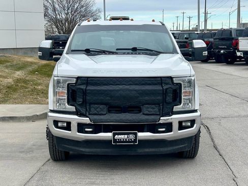 Used 2019 Ford F350 XLT w/ XLT Premium Package image 7