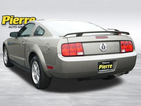 Used 2005 Ford Mustang Premium RWD image 8