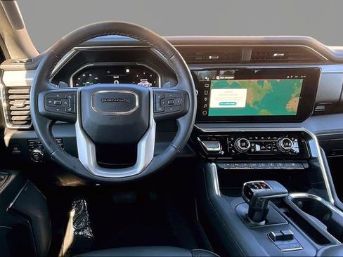 Used 2023 GMC Sierra 1500 Denali w/ Technology Package image 8