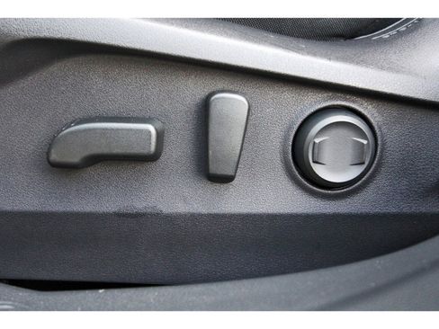 Certified 2025 Subaru Outback Premium image 29