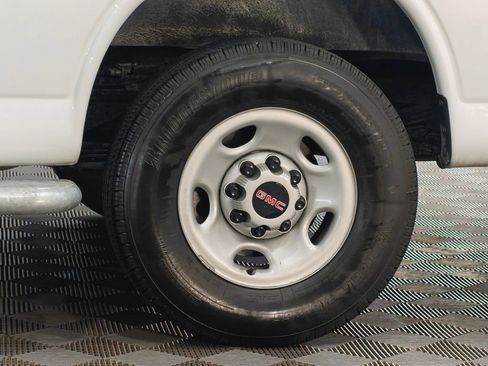Used 2024 GMC Savana 2500 w/ Driver Convenience Package image 35
