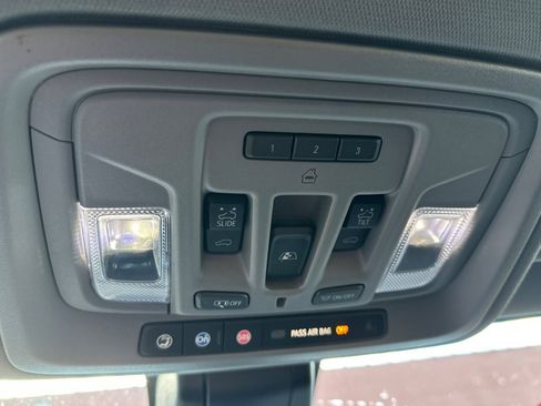 Used 2020 GMC Sierra 3500 Denali w/ Denali Ultimate Package image 23