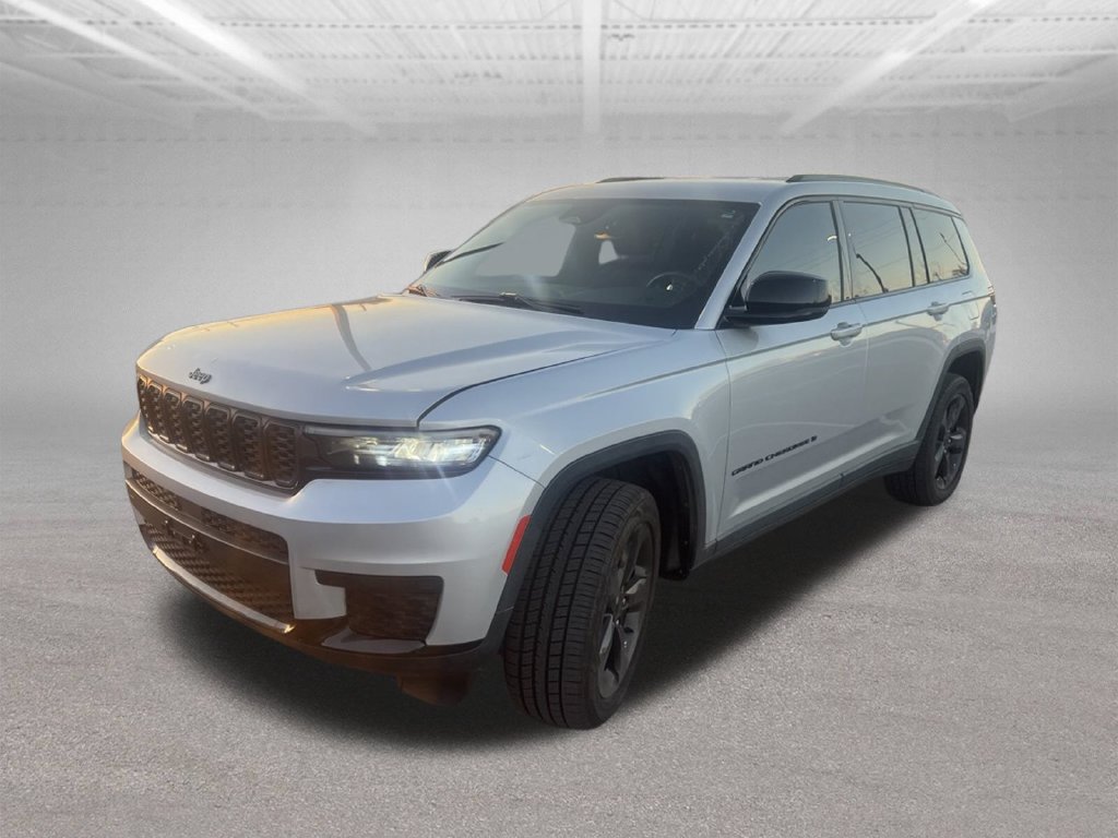 Used 2021 Jeep Grand Cherokee L Laredo RWD image 3