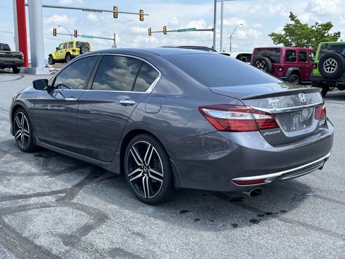 Used 2017 Honda Accord Sport Special Edition image 3