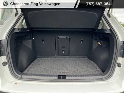 Used 2023 Volkswagen Taos SE AWD/4WD image 30