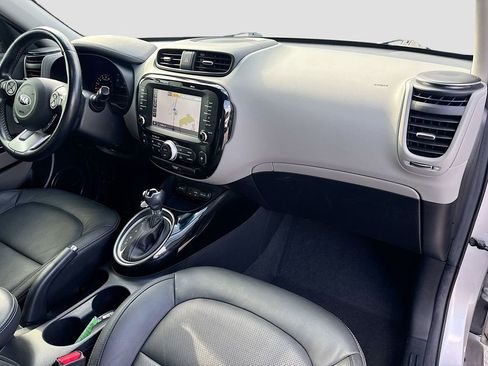 Used 2018 Kia Soul + w/ + Primo LIT Package FWD image 37