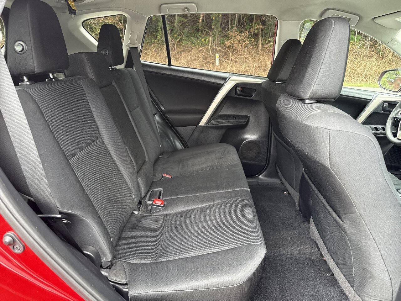 Used 2014 Toyota RAV4 LE AWD/4WD image 21