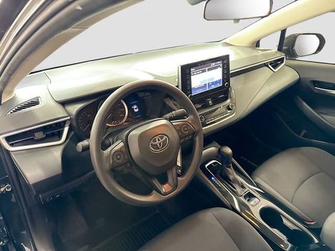 Used 2020 Toyota Corolla LE FWD image 8