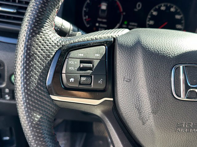 Used 2025 Honda Ridgeline Black Edition image 9