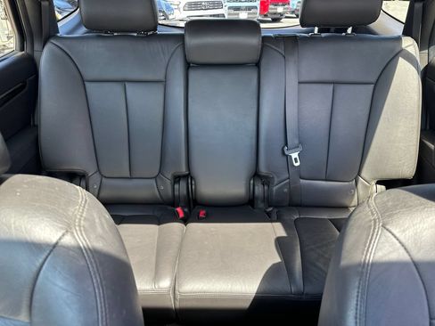 Used 2011 Hyundai Santa Fe Limited FWD image 25