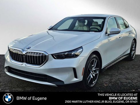 New 2026 BMW 530i xDrive w/ Premium Package AWD/4WD image 7