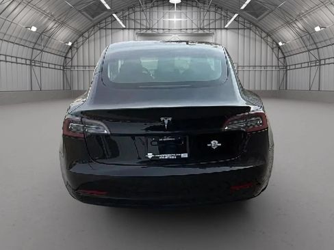 Used 2018 Tesla Model 3 Long Range RWD image 5