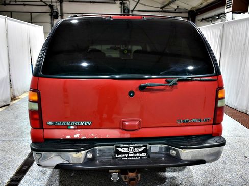 Used 2001 Chevrolet Suburban 2500 LT w/ LT Preferred Equipment Group image 5