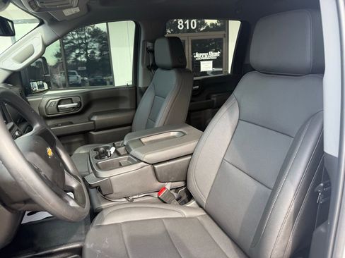 Used 2025 Chevrolet Silverado 3500 W/T w/ WT Convenience Package image 3